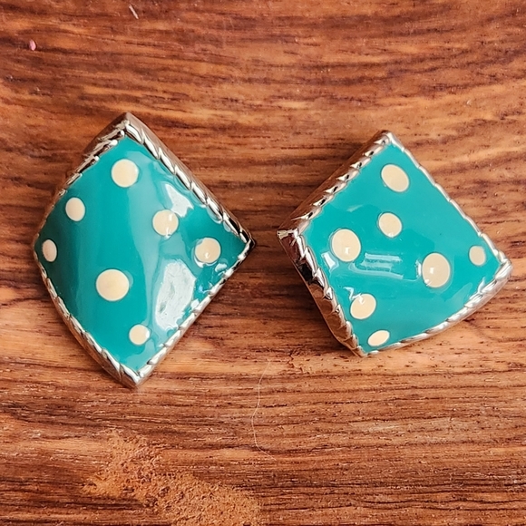 🦚 Vintage Teal Polka Dot Earrings 🎁 - Picture 4 of 6